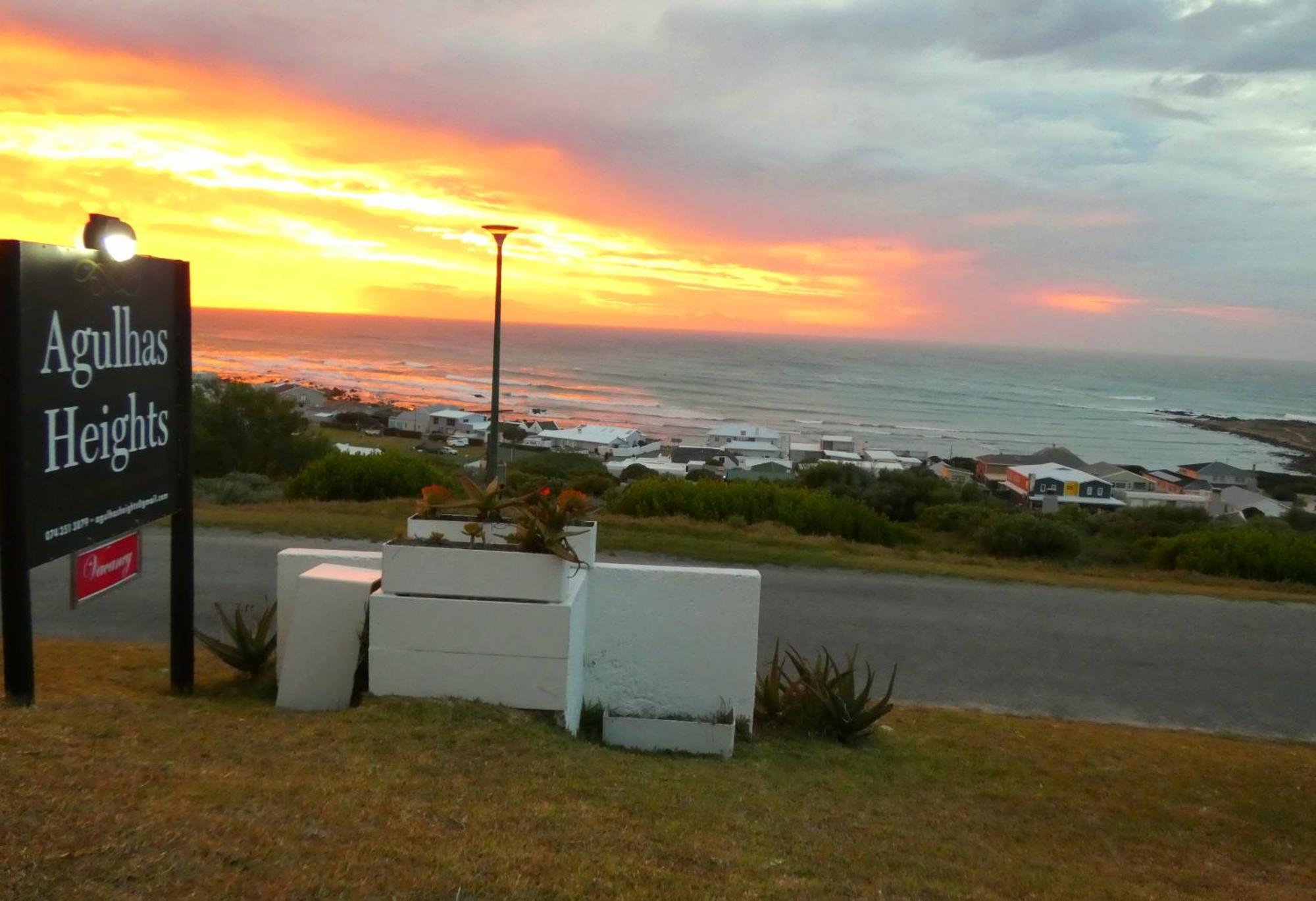 Agulhas Heights Self-Catering Cottages Dış mekan fotoğraf